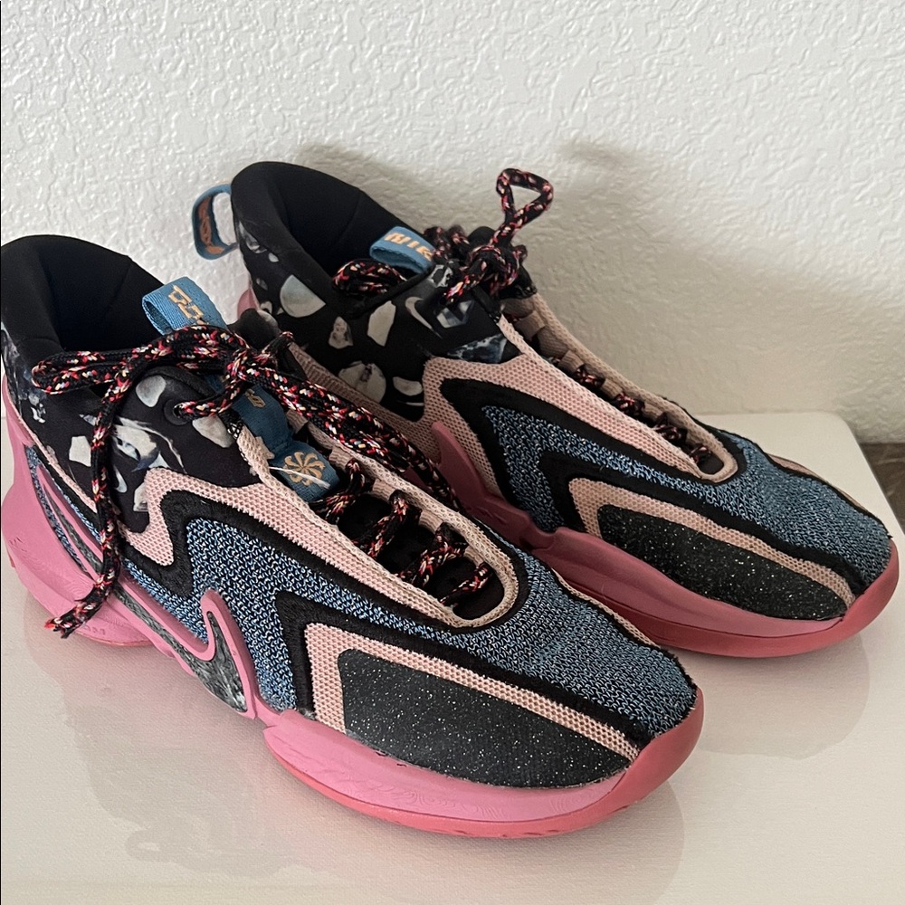 Nike Pink and Blue Women's Athletic Sneakers